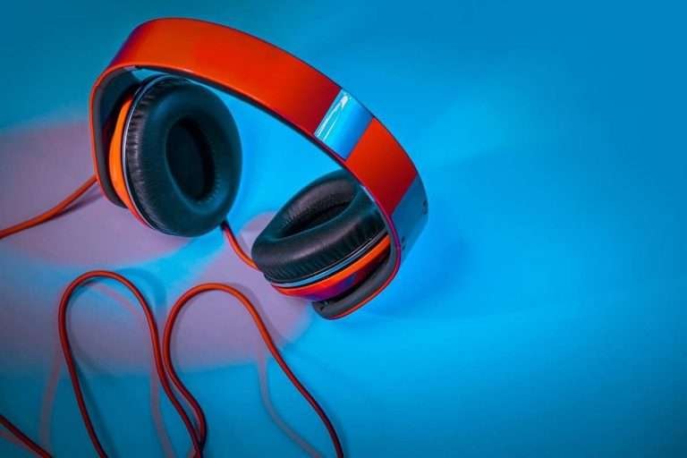 Scopri di più sull'articolo Cuffie: con filo o senza?