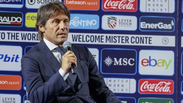 Scopri di più sull'articolo Conte presentato al Palazzo Reale: “Niente proclami, c’è bisogno di stare zitti e lavorare”