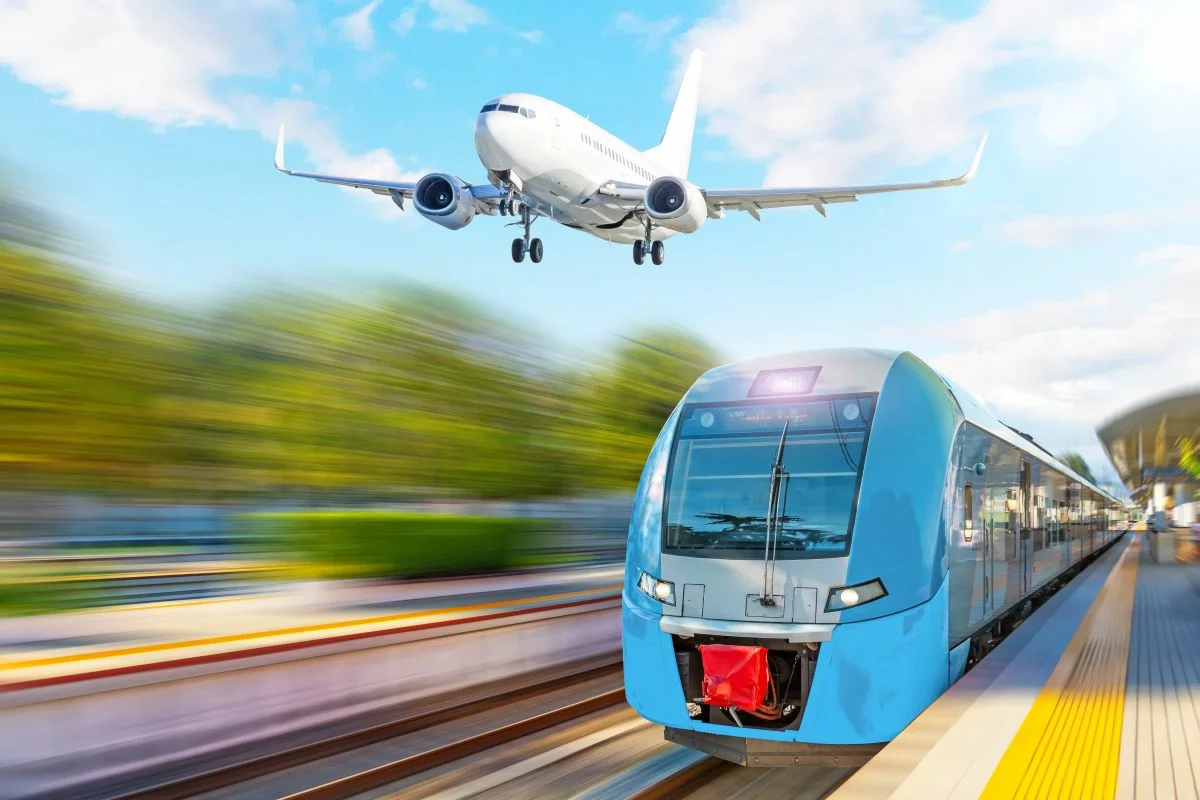Al momento stai visualizzando Ritorno al Sud per le vacanze natalizie: i prezzi da incubo di treni e aerei