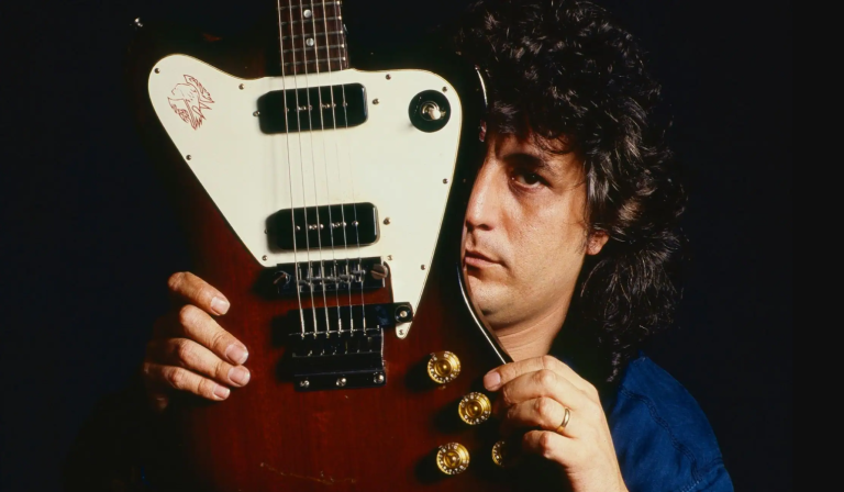 Scopri di più sull'articolo “Nero a metà”: il docufilm su Pino Daniele a dieci anni dalla morte