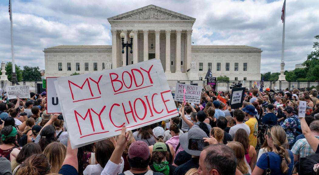Scopri di più sull'articolo Aborto minacciato: nelle strade tornano le proteste sessantottine