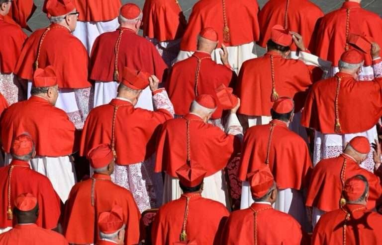 Scopri di più sull'articolo Si scatena il toto Papa: guida per arrivare studiati al Conclave