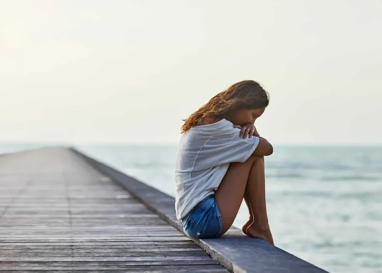 Scopri di più sull'articolo Depressione estiva: come superare la malinconia stagionale