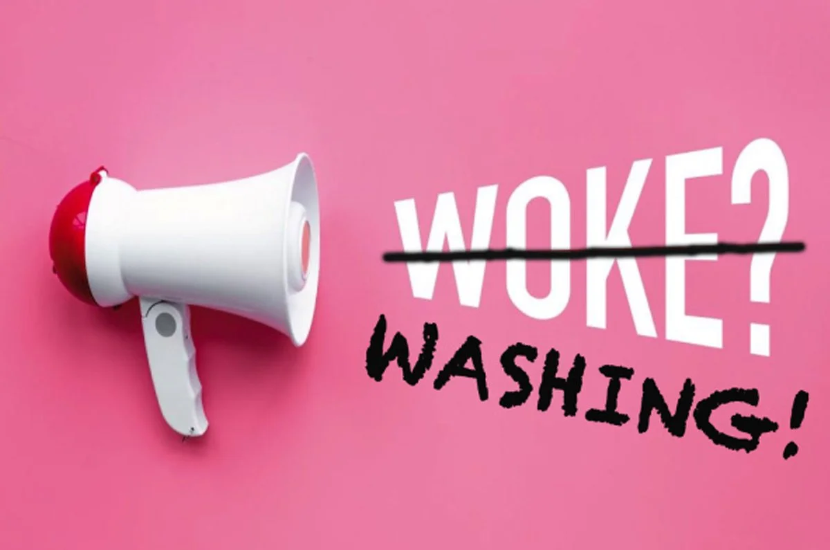 Scopri di più sull'articolo Woke Washing accademico: università progressiste o vetrine pubblicitarie?