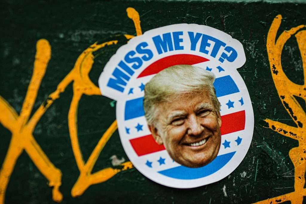 Trump, dazi e conseguenze: vendite in calo per Levi’s e Tesla?