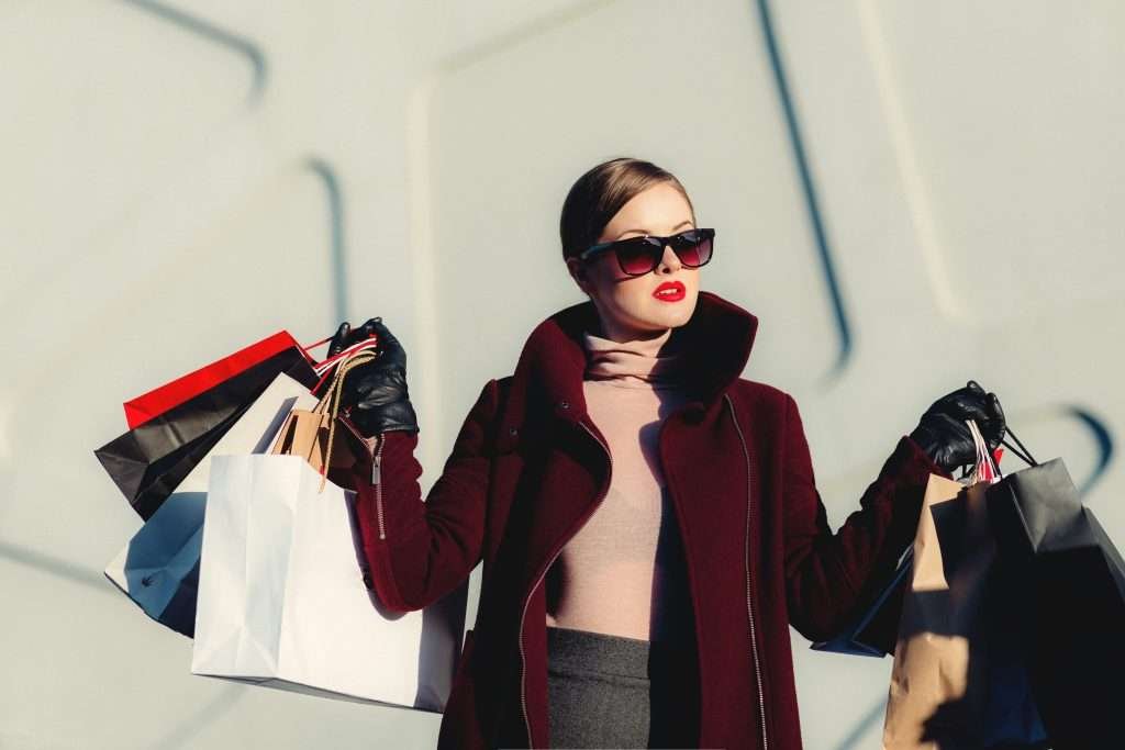 Black Friday: quando compriamo per sentirci un po’ meno incompleti