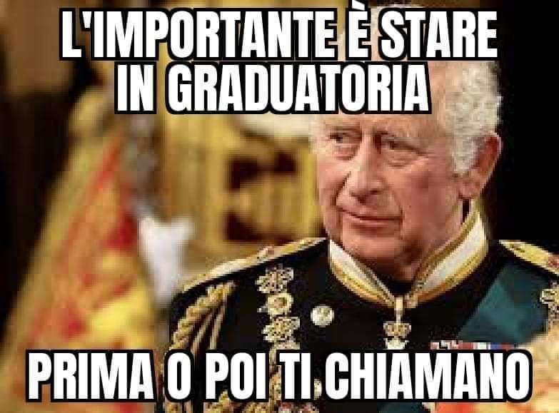 meme medicina graduatoria re carlo III prima o poi ti chiamano