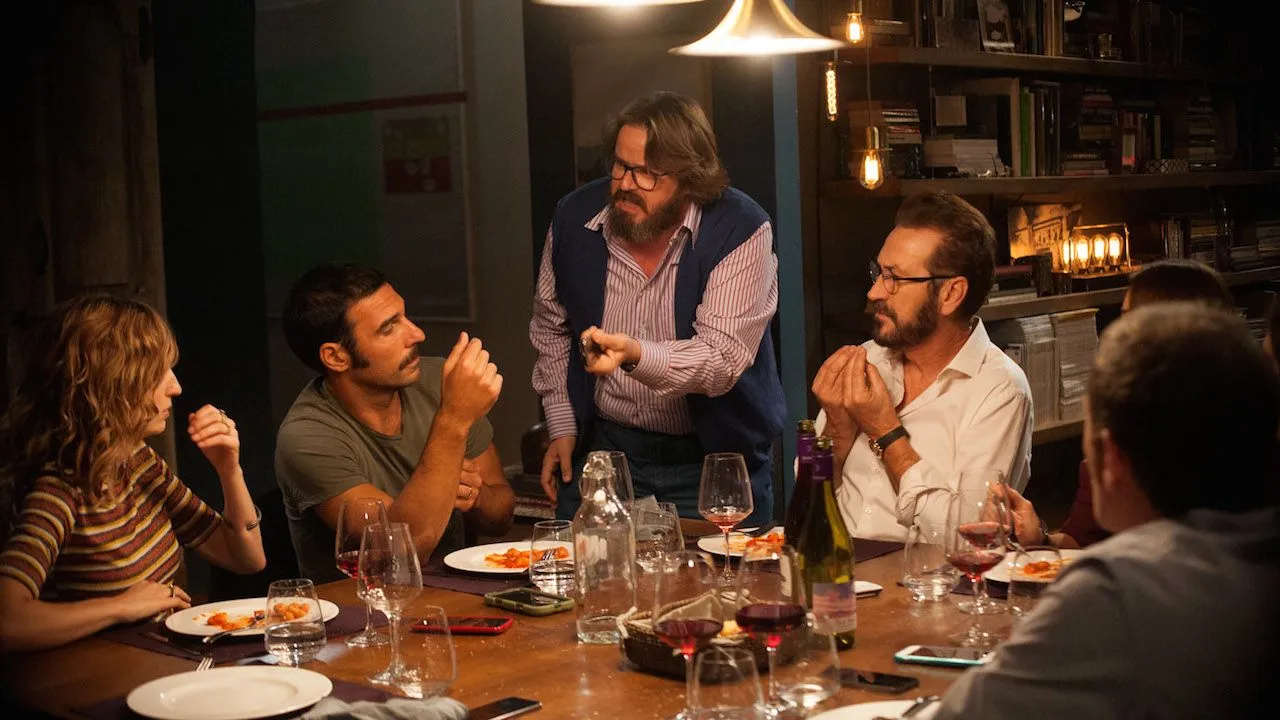 Al momento stai visualizzando Perfetti Sconosciuti è il film italiano con più remake di sempre