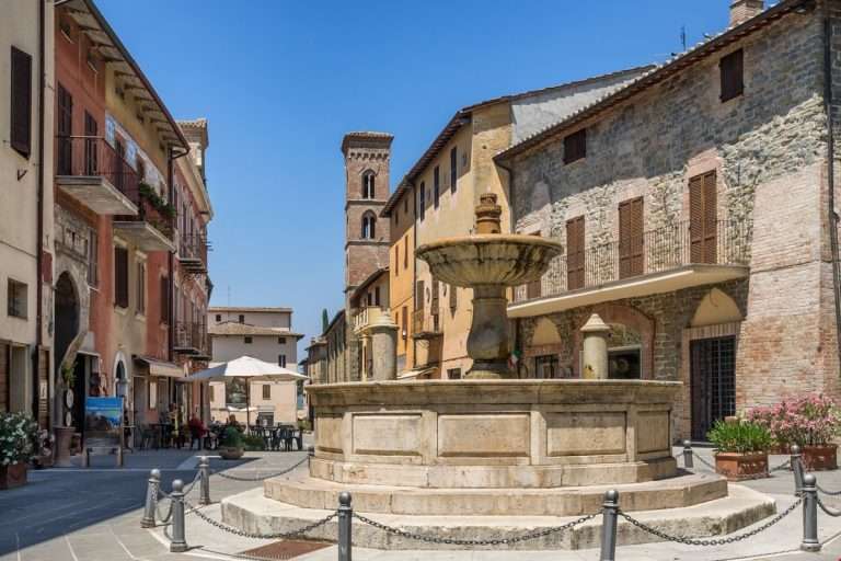 Scopri di più sull'articolo Deruta: la città della ceramica nascosta
