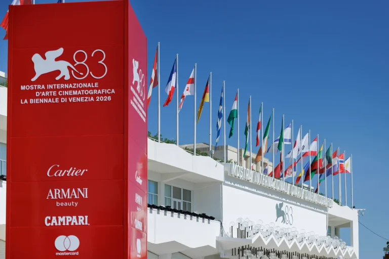 Scopri di più sull'articolo Tutti i cinefili pronti, è iniziata l’83ª Biennale di Venezia